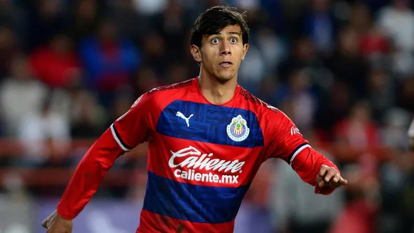 El jugador mexicano no se descuida