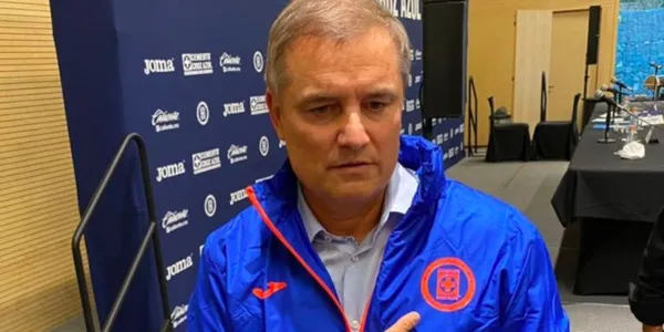 El jugador que le pide a Diego Aguirre mantenerlo en Cruz Azul, pero el DT uruguayo no daría su brazo a torcer y no lo quiere en La Noria