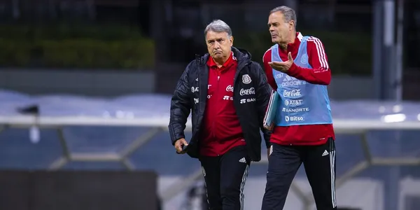 El jugador que tuvo una bronca con el asistente de Martino, según TUDN