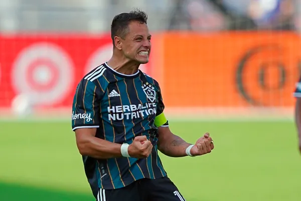 El LA Galaxy le envió un mensaje claro a Gerardo Martino acerca de Javier Hernández y el veto que lo mantiene fuera del Tri.