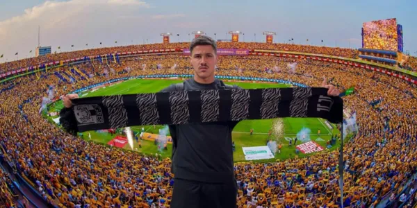 FOTO: Rómulo con la bufanda de Tigres