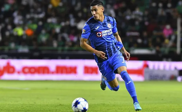 El mexicano ha sido duramente cuestionado pos su bajo nivel con los cementeros