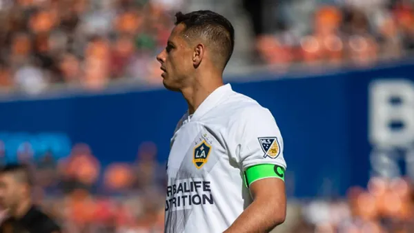 El nuevo deporte que practica Javier Chicharito Hernández ahora que en el futbol ya no rinde.