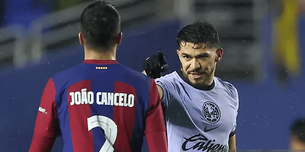 El partido entre Barcelona y América terminó caliente tras una fuerte entrada ante Richard Sánchez