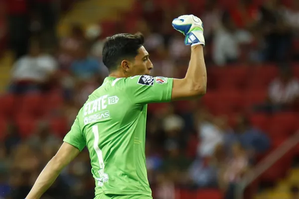 El portero argentino habló sobre su recuperación y se ve cercano su regreso a las canchas