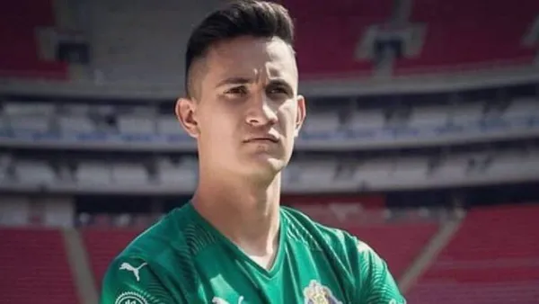 El portero de Chivas no quiere seguir en el club