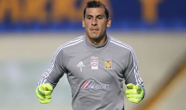 El portero de los Tigres ya tendría contados los días para decirle adiós a las canchas