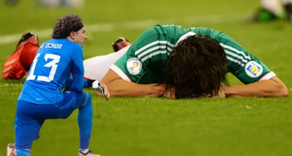 El portero del Tricolor estaría pagando su deuda por los dos futbolistas que echó del combinado nacional.