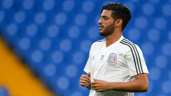 El posible regreso de Carlos Vela a la Selección Mexicana podría acabar con el ciclo de una vaca sagrada en el Tri.