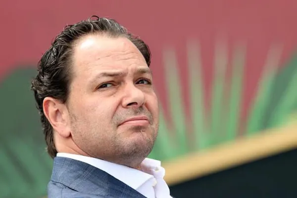 el presidente de las Águilas se muestra inflexible con la conducta de los recién llegados