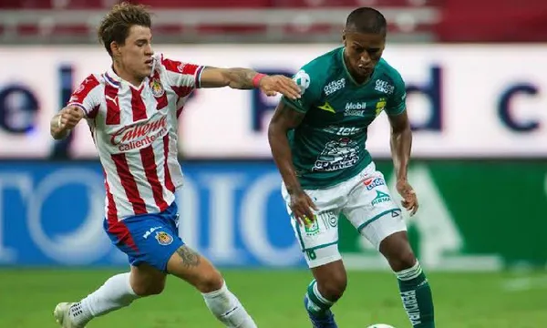 El primero de nueve juegos en esta fecha.