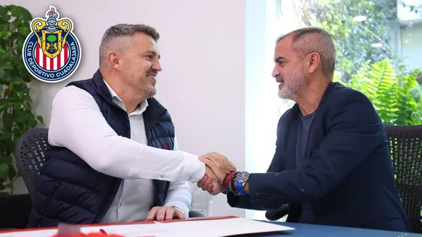 El proyecto español en Chivas no camina y podría terminar pronto | Foto: X @chivas