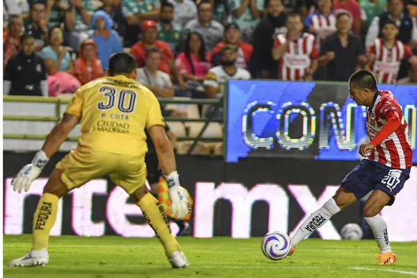 El Rebaño Sagrado y la Fiera se miden en un amistoso.