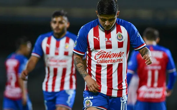 El regreso de Javier Eduardo López podría ser la gota que derrama el vaso y Ricardo Peláez saldría de Chivas.