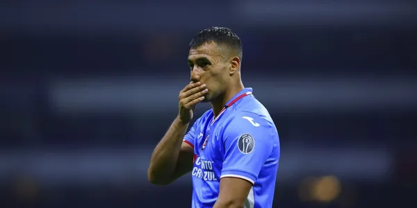 El rendimiento de Iván Morales ha quedado a deber desde que llegó a Cruz Azul procedente de Colo Colo