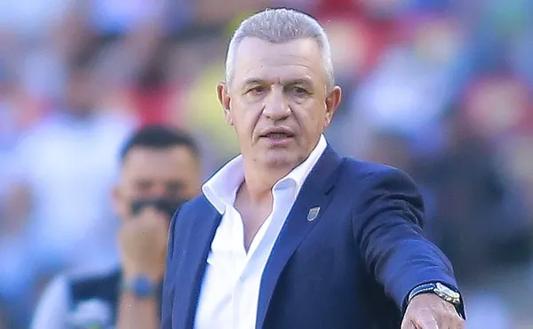 El técnico de Rayados aseguró desconocer el reglamento, por lo que esperó a la decisión arbitral.