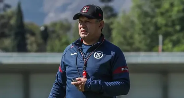 El técnico peruano tendrá un nuevo problema con Cruz Azul al tener su plantel completo pues algunos jugadores verían reducidos sus minutos