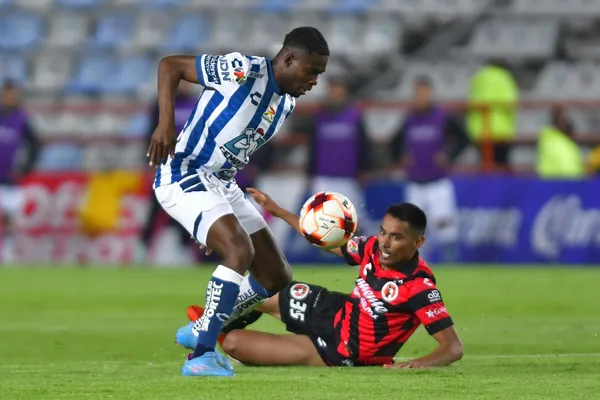 El último encuentro del fin de semana.