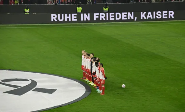 En la vuelta de la Bundesliga el conjunto Bávaro haría un sentido adiós a su máximo ídolo.