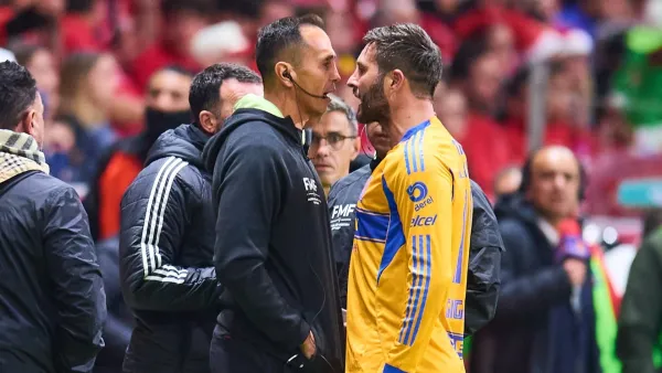 Enfrentamiento entre Luis Santander y Gignac