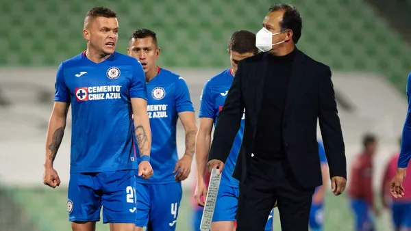 Es uno de los peores refuerzos de Cruz Azul, pero tiene el apoyo de Juan Reynoso para ser renovado