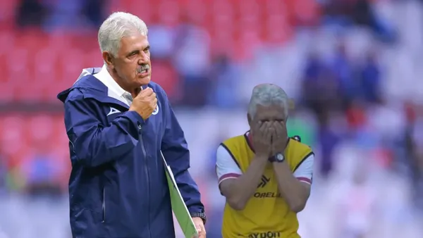 Está en la cuerda floja, lo que hará Tuca Ferretti si sale de Cruz Azul