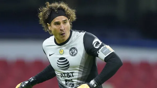 Esta ex figura del Club América reveló por qué a Guillermo Ochoa le falta mucho para ser considerado el mejor portero de México.