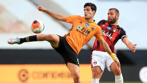Este jugador mancuerna de Raúl Jimenez en los wolves, se iría a jugar con Cristiano Ronaldo en la Serie A de Italia.