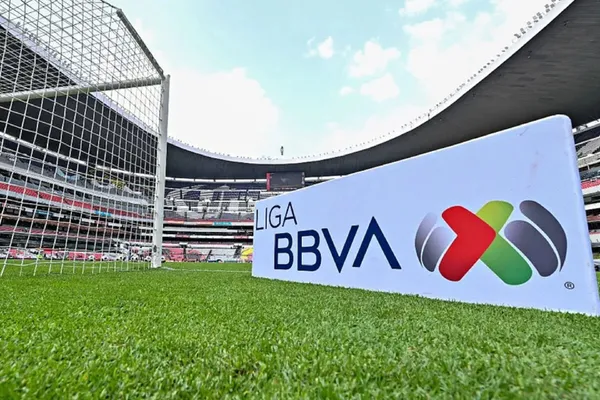 Este personaje deja de manera sorpresiva el Fútbol mexicano y jugará en Brasil