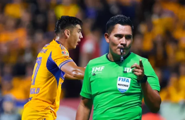 Fernando dio su punto de vista sobre la acción que protagonizó el primer tiempo de la ida de la final.