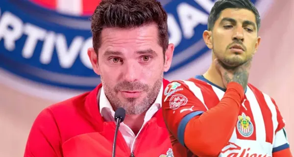 Fernando Gago en conferencia de prensa, mientras Víctor Guzmán está preocupado / Chivas