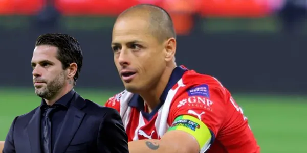 Fernando Gago junto a Javier Hernández / FOTO El Universal