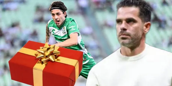 Fernando Gago y al fondo Jordan Carrillo / Foto Mexsport