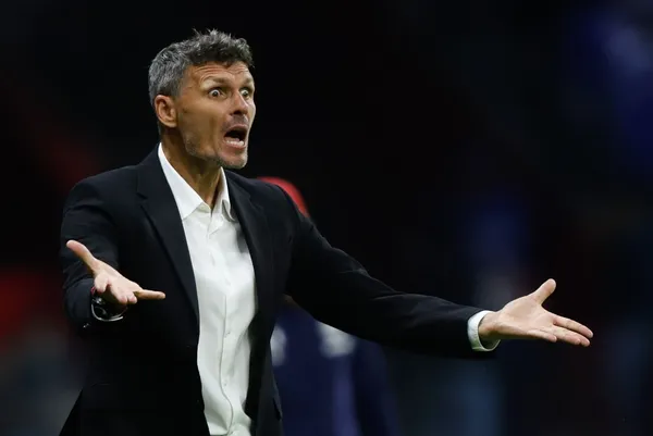 Fernando Ortiz tienen metido en una crisis al Club América que le podría salir bastante caro.