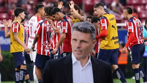 Fernando Ortiz y jugadores de Chivas