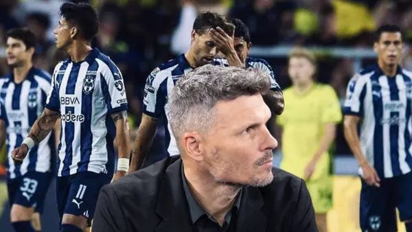 Fernando Ortiz y jugadores de Rayados