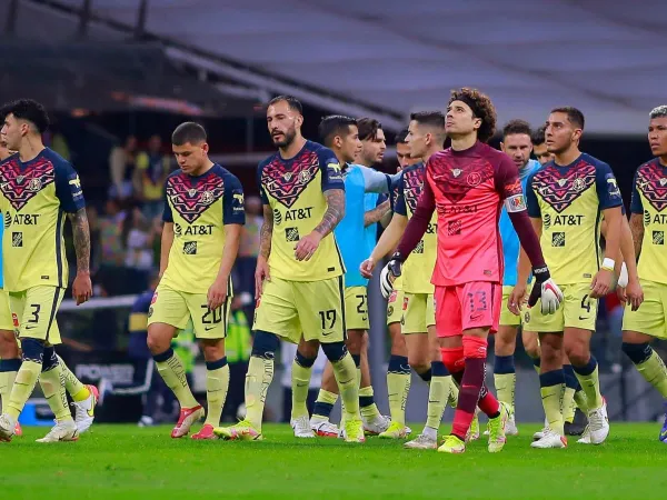Fernando Ortiz ya habría borrado a dos futbolistas del equipo y ya no jugarían más.