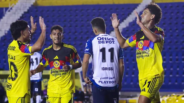 Festejo del gol de Igor Lichnovsky