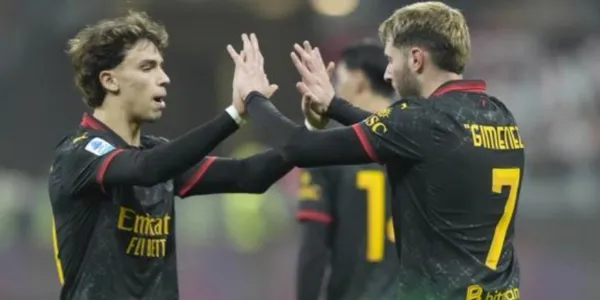 Festejo del gol de Santiago Giménez en el San Siro (Fuente: ESPN)