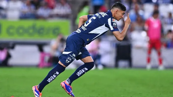 Fidel Ambriz con Rayados