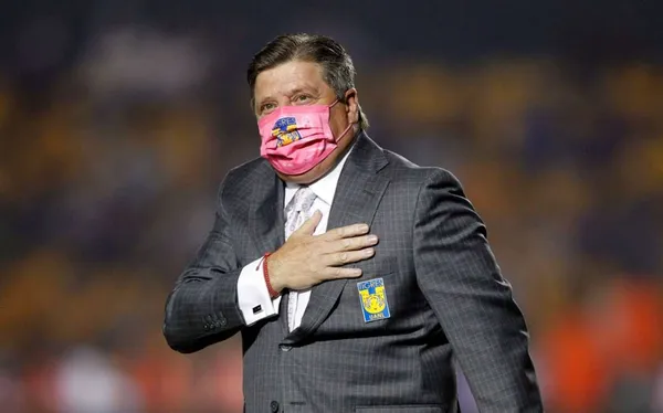 Fiel a su estilo, Miguel Herrera , técnico de Tigres , volvió a generar polémica luego de adjudicarse el gran momento que atraviesa el Club América en el presente Apertura 2021 .