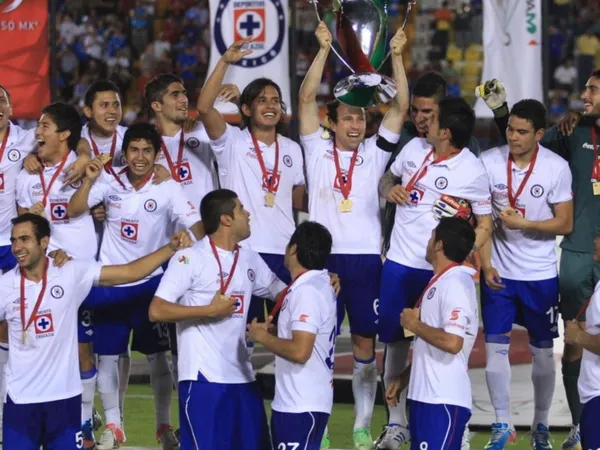 Fue un referente en la defensa de los celestes pero ahora busca una nueva oportunidad como entrenador