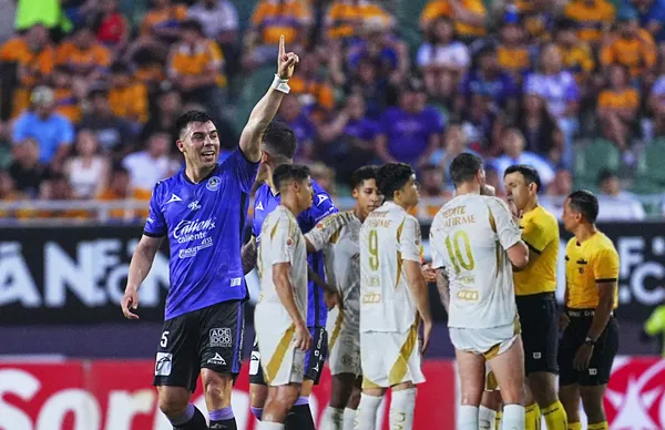 Futbolistas de Mazatlán y Tigres/ Foto La Afición.