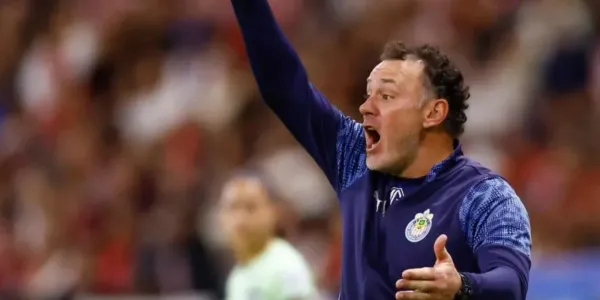 Gabriel Milito dejó un momento viral que conmocionó a la afición de Chivas