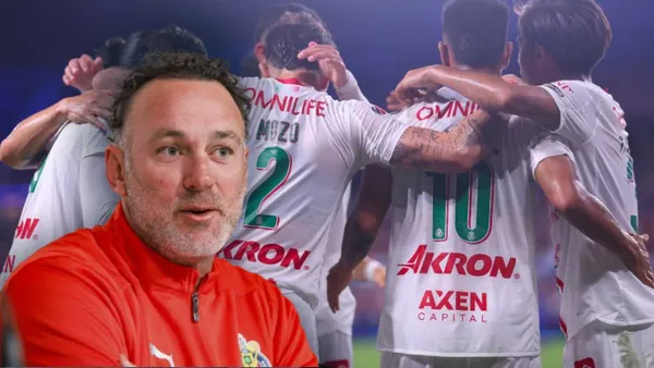 Gabriel Milito y jugadores de Chivas en la Leagues Cup