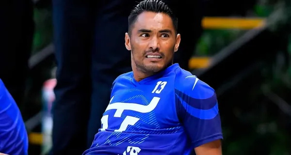 Gallito Vázquez en práctica con el equipo de los Toros (Fuente: Toros)