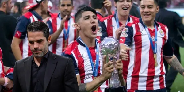 Ganó una Liga MX como DT, ahora podría regresar a México si Gago se va de Chivas