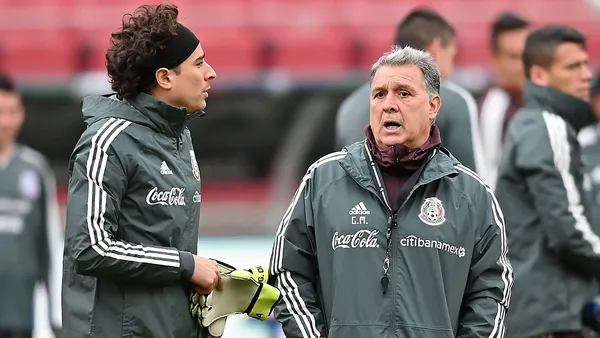 Gerardo Martino tendría una razón para que Ochoa sea titular y Carlos Vela no asista al Tri, y no es por temas futbolísticos.