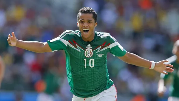 Gio dos Santos con la camiseta de la Selección de México. (Foto: Los Angeles Times)