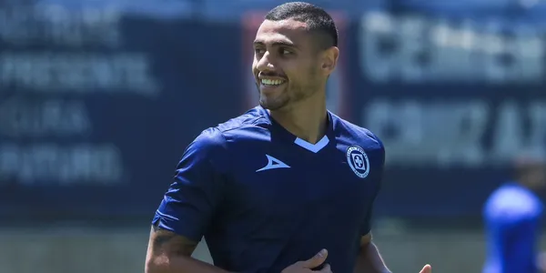 Giorgos Giakoumakis durante su primera práctica con Cruz Azul (Fuente: IG de Cruz Azul)